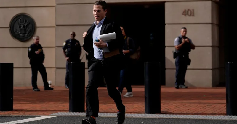 Trump ın Rusya ile bağını soruşturan James Comey suçlamaları reddetti
