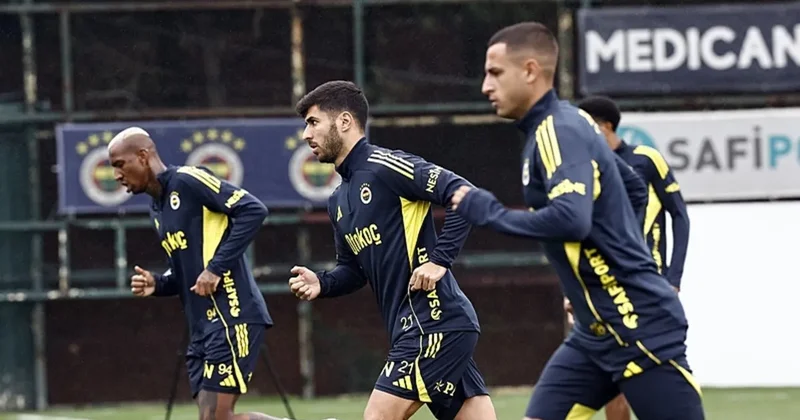 Fenerbahçe önce salonda, sonra sahada çalıştı