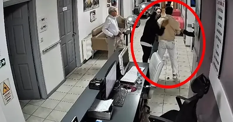 Sarıyer de nefes borusuna simit kaçan tıp merkezi çalışanı Heimlich manevrasıyla kurtarıldı