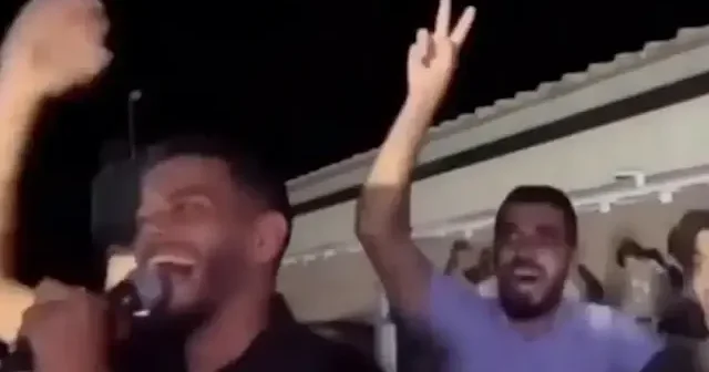 Gazzeliler ateşkes kararından sonra şarkılar söyledi VİDEO İZLE
