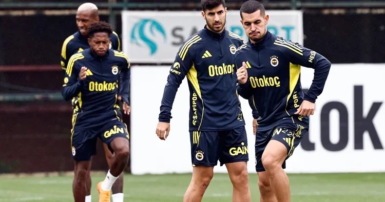 Fenerbahçe, hazırlıklarını çift antrenmanla sürdürdü!