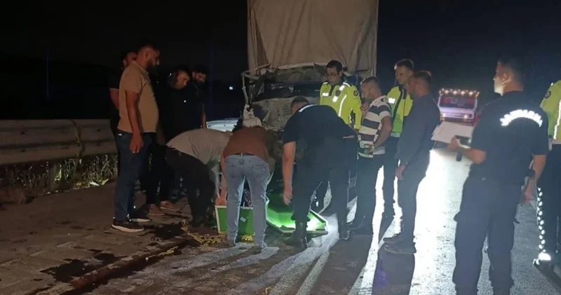 Gaziantep’te feci kaza! Kamyonet kamyona arkadan çarptı: Ölü ve yaralılar var