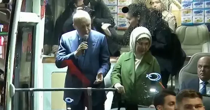 Cumhurbaşkanı Erdoğan, memleketi Güneysu da konuştu: Afet bölgelerini ziyaret edeceğiz