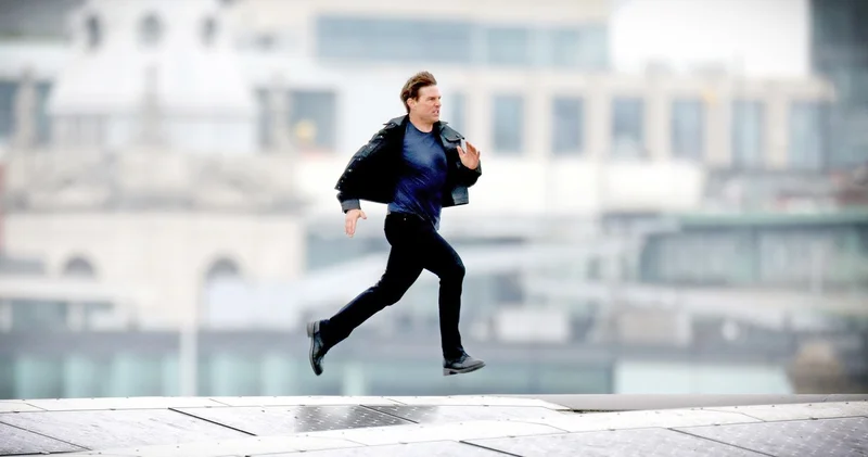 Tom Cruise koştukça daha fazla para kazanıyor