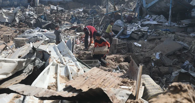 İsrail in Gazze ye saldırılarında can kaybı 52 bin 810 a çıktı