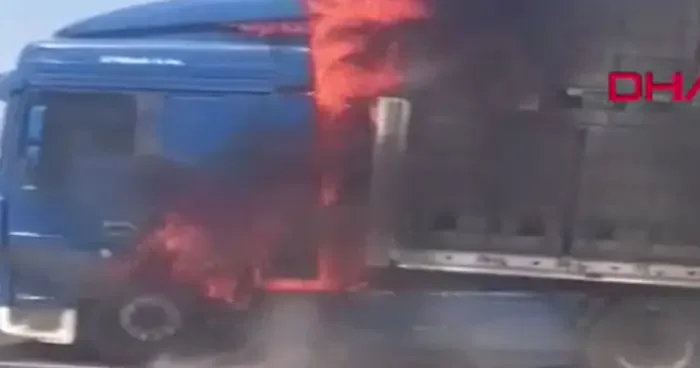 Diyarbakır’da korku dolu anlar! Briket yüklü TIR yandı