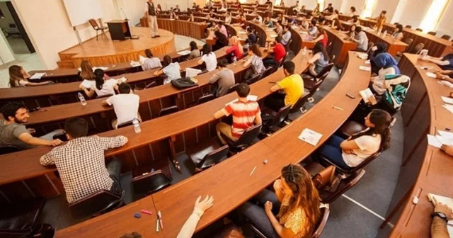 19 Mayıs ta üniversiteler tatil mi, kapalı mı olacak? 19 Mayıs Pazartesi devlet ve özel üniversiteler kapalı mı? Son Dakika Haberleri