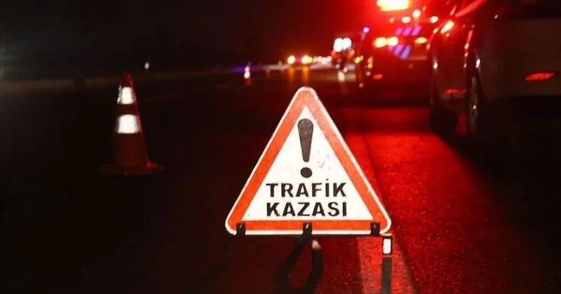 Otomobil park halindeki tıra çarptı, 2 kişi hayatını kaybetti Sözcü Gazetesi