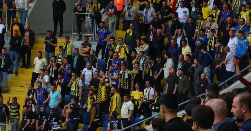 Birinci Lig de gerilim dolu anlar: Maç 2 dakika geç başladı