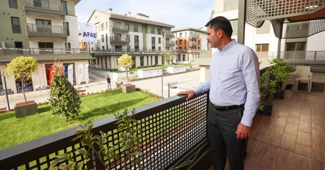 Bakan Kurum Kahramanmaraş ta deprem konutlarını ziyaret etti: 250 bininci konut teslim edilecek VİDEO İZLE
