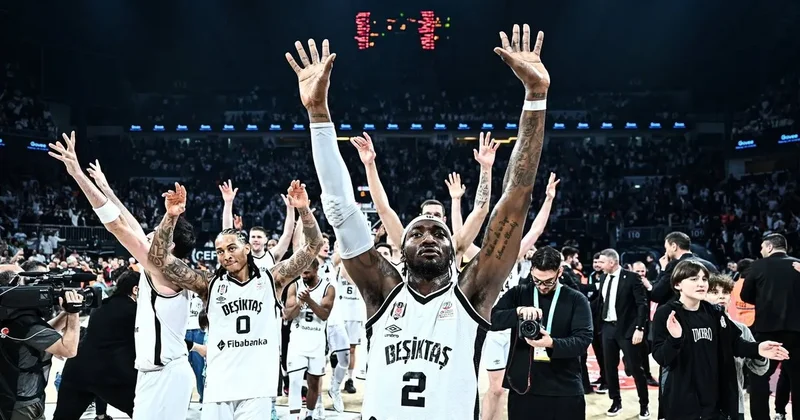 Türkiye Sigorta Basketbol Süper Ligi: Beşiktaş, derbide Fenerbahçe yi devirdi!