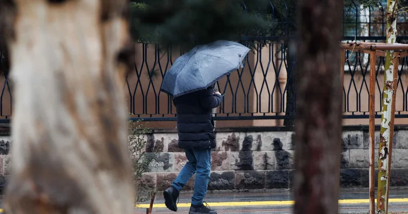 Meteoroloji den kuvvetli sağanak uyarısı: İstanbul, Ankara, Konya dahil 51 il için alarm