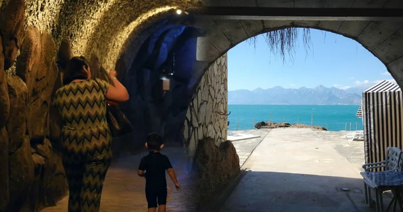 Para için Antalya nın simgesini delip geçtiler! Turislere gizli tüneller ortaya çıktı