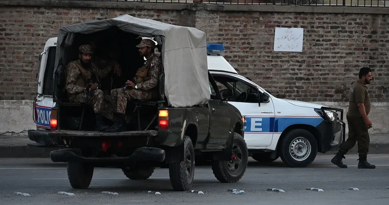 Hindistan Pakistan arasındaki çatışma şiddetlendi! Askeri operasyon resmen başladı