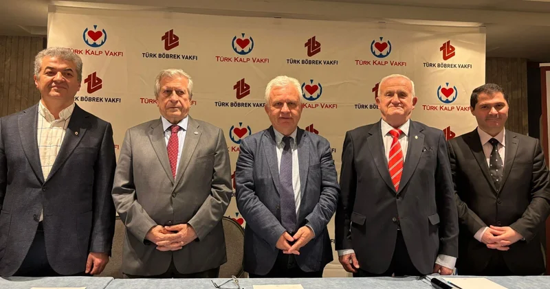 Eş dost tavsiyesiyle ilaç almak yerini, yapay zeka destekli sahte uzmanlara bıraktı
