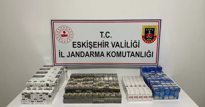 Motosiklet üzerinde bin 100 kaçak sigara ele geçirildi