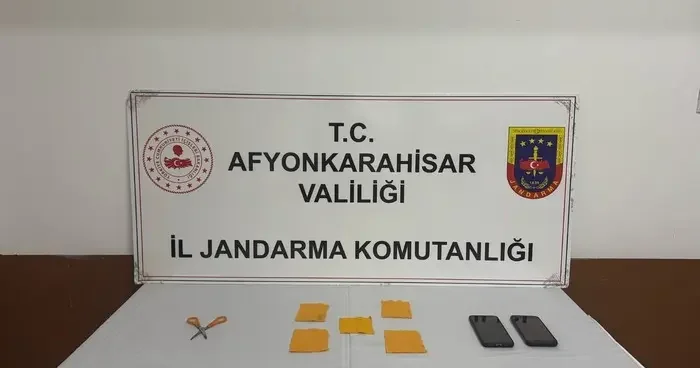 Jandarma bin 780 kullanımlık uyuşturucu emdirilmiş peçete ele geçirdi