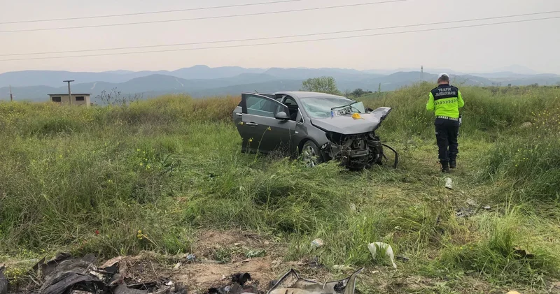 Bilecik te 2 otomobille motosikletin çarpıştı; 3 kişi öldü