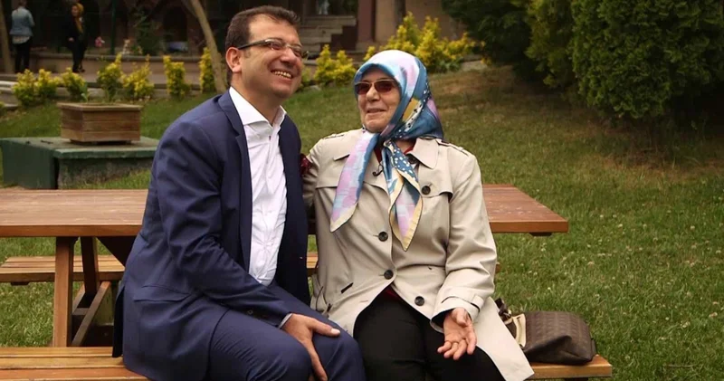 İmamoğlu ndan duygulandıran Anneler Günü paylaşımı