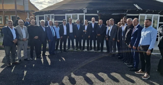 MHP Sivas Milletvekili Özyürek, muhtarlarla bir araya geldi Sivas Haberleri