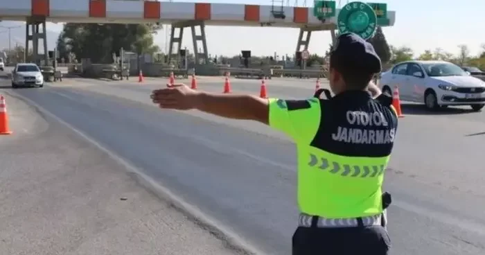 Jandarma ekipleri düzensiz göçmenlere geçit vermiyor