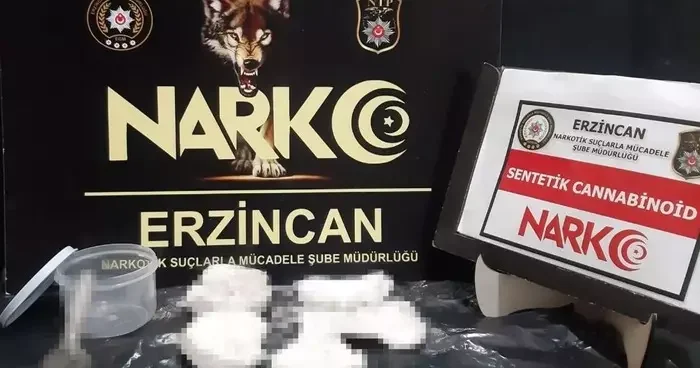 Erzincan’da peçeteye emdirilmiş uyuşturucu madde ele geçirildi