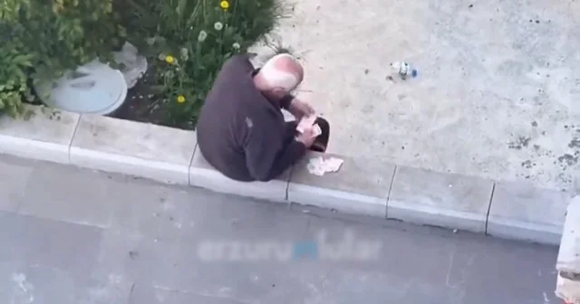 Erzurum’da kameralara yansıdı: Otomobiliyle gelip dilencilik yaptı paraları toplayıp gitti VİDEO İZLE
