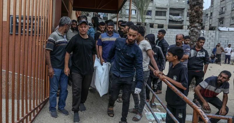 Gazze de 3 sağlık görevlisi ile 1 gazeteci öldürüldü Dış Haberler