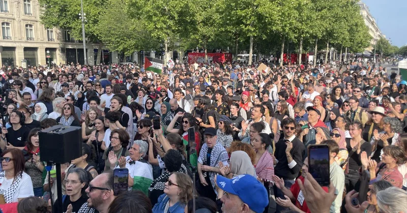 Paris te Madleen gönüllülerinin serbest bırakılması için gösteri yapıldı