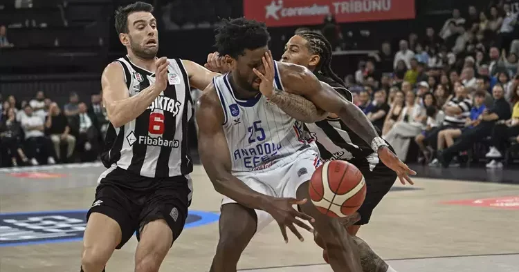 Anadolu Efes seride öne geçti! Beşiktaş...