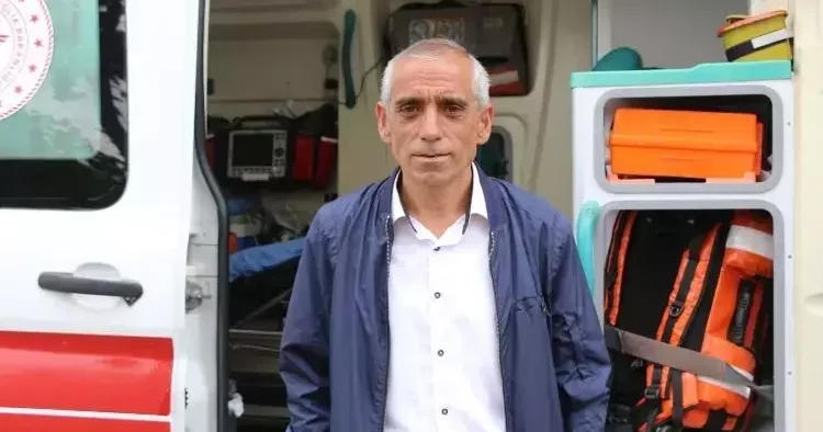 Deli bal tehlikesi! Bir kaşık yedi, az daha ölüyordu
