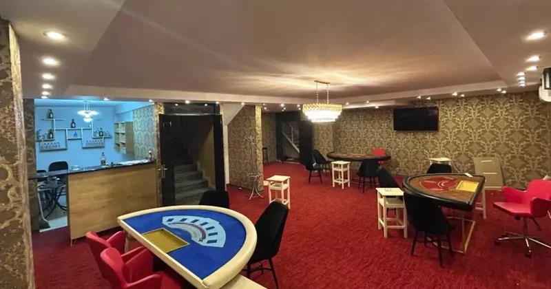 Adana da Kumarhane Baskını: 5 Tutuklama