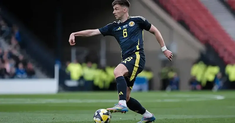 Kieran Tierney completes five year Celtic homecoming