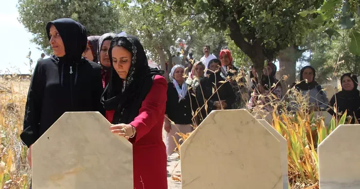 Terör örgütü PKK nın 35 yıl önceki Çevrimli katliamında hayatını kaybeden 27 kişi anıldı