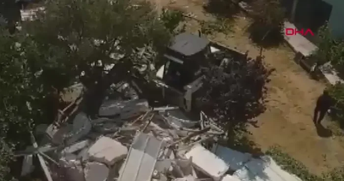 Çanakkale’de 52 kaçak yapı yıkıldı