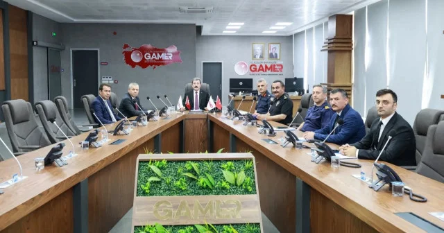 Boğulma vakaları ve meteorolojik uyarılar nedeniyle Samsun da bazı kıyılarda denize girmek yasaklandı Gündem Haberleri