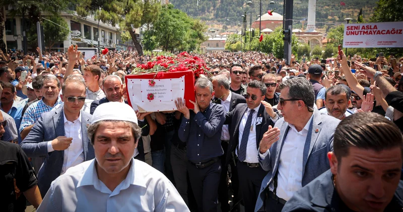 Ferdi Zeyrek on binlerce kişiyle uğurlandı Agos