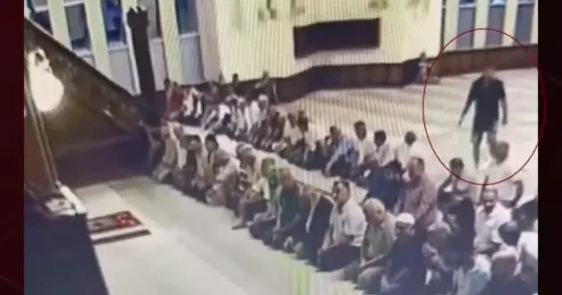 Cemaati tahrik etti, namazla dalga geçt! Malatya’da pes dedirten olay