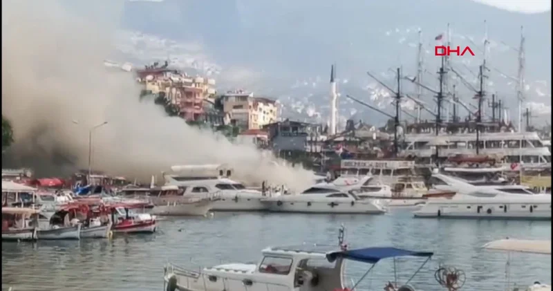 Lüks teknede yangın: 1 saatte söndürüldü