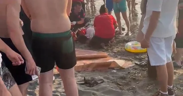 Boğulma tehlikesi geçirip peş peşe suya atladılar; baba ile 3 çocuğu hastaneye kaldırıldı Zonguldak Haberleri