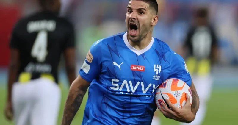 Süper Lig de yılın bombası! Mitrovic haber yolladı