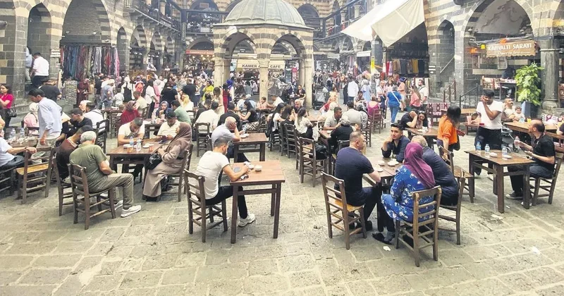 Sur’a bir milyon ziyaretçi