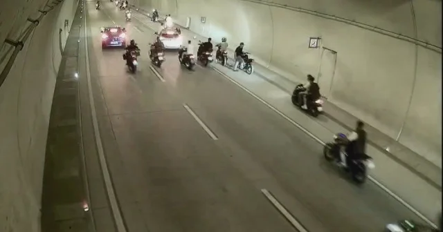 Eğlenmek için tüneli trafiğe kapattılar: 133 bin lira ceza aldılar VİDEO İZLE