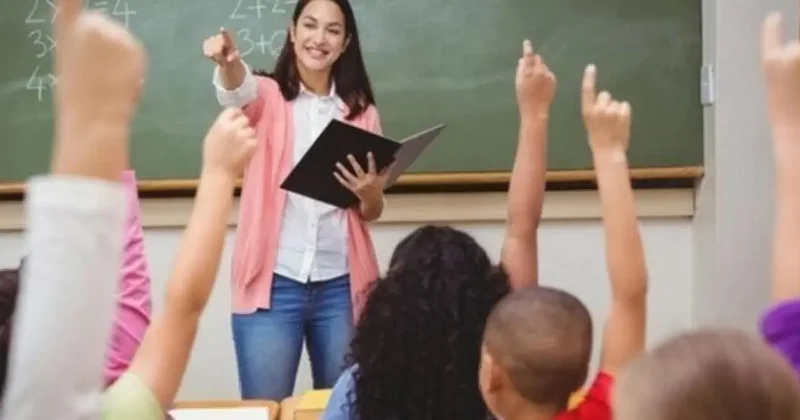 Binlerce öğretmen yer değiştirecek! MEB o tarihi duyurdu