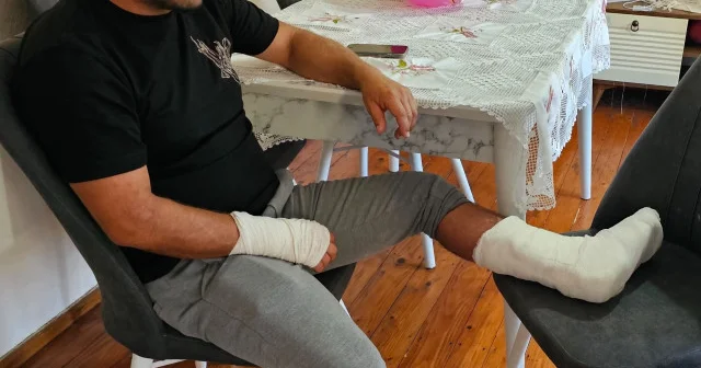 Kastamonu da evine giden vatandaşa sahipsiz köpekler saldırdı: 10 dakika boyunca kurtulmaya çalıştı VİDEO İZLE