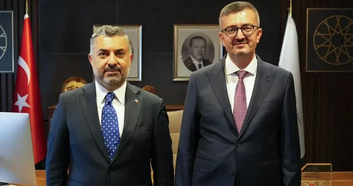 RTÜK Başkanı Şahin den İletişim Başkanı Duran a tebrik: Önemli katkılar sunacağına yürekten inanıyorum