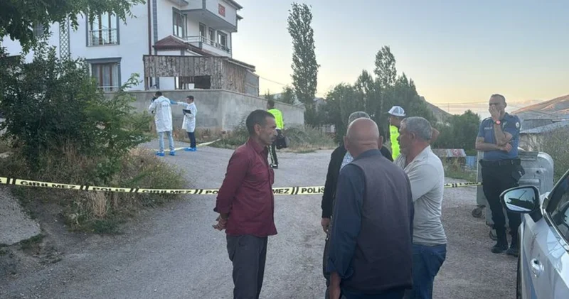 Bayburt ta babasının kamyonetle geri manevra yaparken çarptığı çocuk hayatını kaybetti Son dakika haberleri