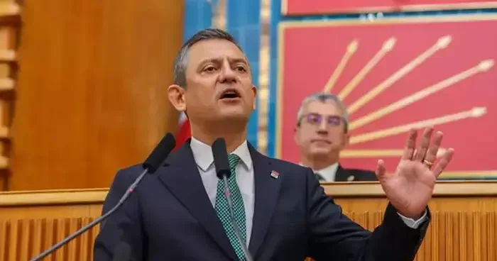 CHP lideri Özgür Özel den belediye başkanlarına sert uyarı! Boğazlayasım geldi