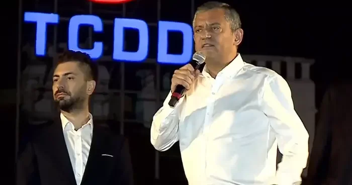 CHP lideri Özel Adana da! Zeydan Başkan 250 bin hemşehrin bu meydanda sana sahip çıkıyor
