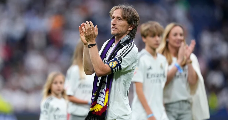 Luka Modric in kupalarla dolu Real Madrid kariyeri sona erdi Futbol Haberleri